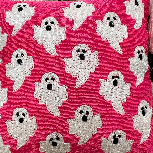 🩷TWO NEW BEADED GHOST PILLOWS🩷 - Picture 3 of 6